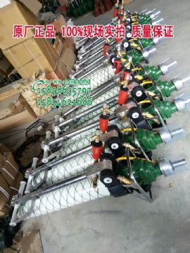 點擊查看詳細信息<br>標題：發往山西太原MQT-120/2.3氣動錨桿鉆機及配件 閱讀次數：2050